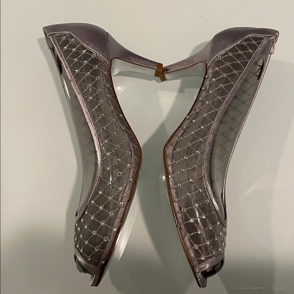 New Adrianna Papell Jamie Silver Saba Mesh Pump Size 10 - Picture 5 of 8